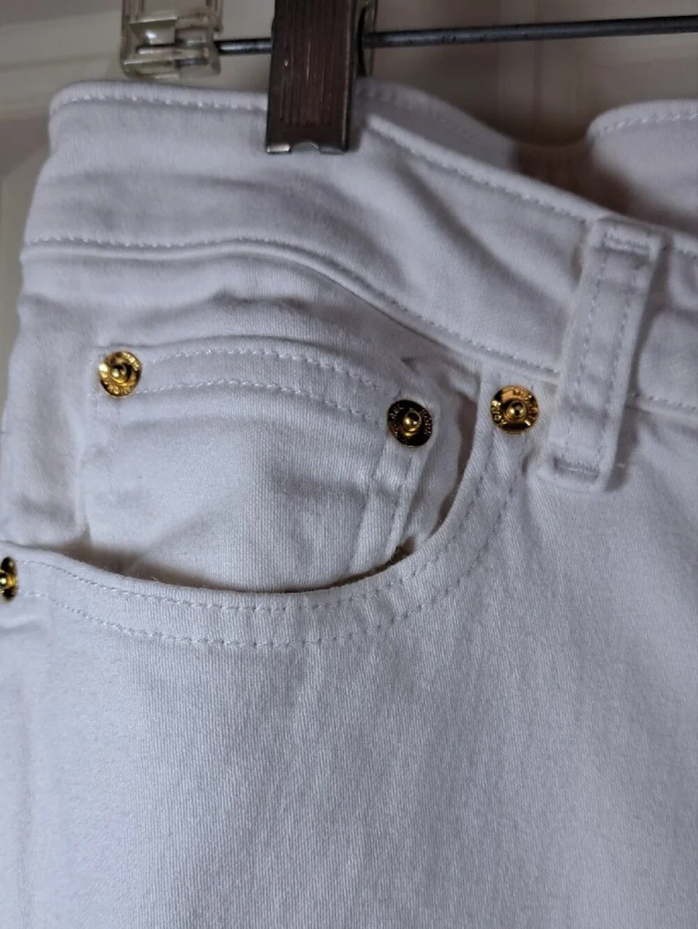 Michael Kors White Skinny Jeans with Gold-Tone Accents